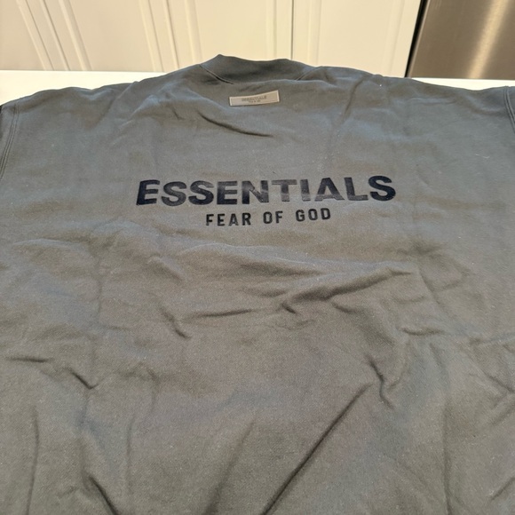 Fear Of God Essentials Crewneck Sweatshirt Stretch Limo Black Size L NEW W/TAGS - Picture 10 of 11
